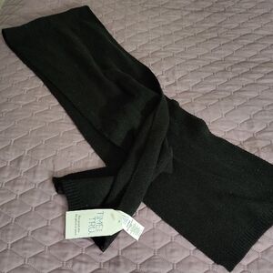 Time and Tru Black Knit Scarf. NWT